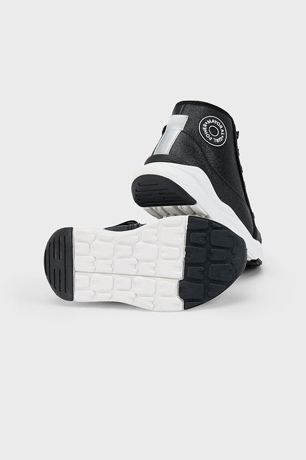 Кеди на платформі