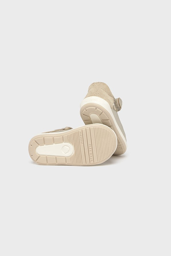 Туфлі 'Minimalist Essentials' з сердечком Mayoral