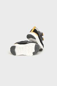 Кросівки 'Seattle' на липучці Mayoral