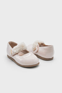 Туфлі 'The Old Blue' оздоблені екохутром Mayoral