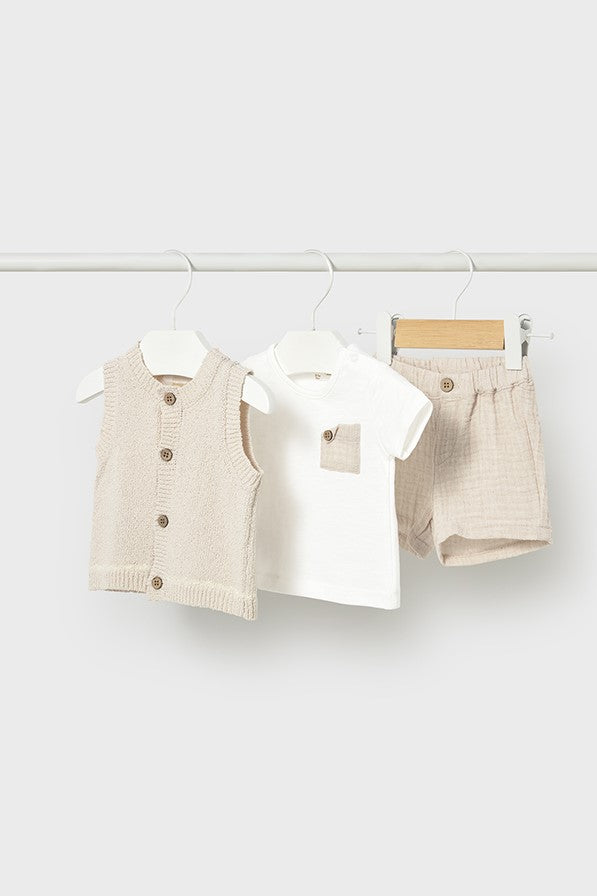 Комплект 'Soft Cookie' з футболки, шортів та безрукавки Mayoral