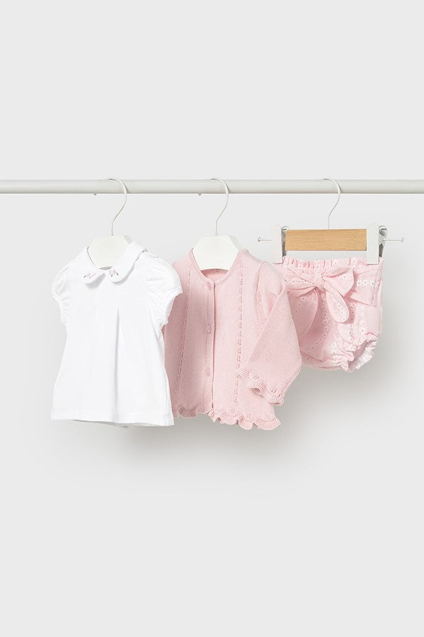 Комплект 'Lovely Pets' з блузи, шортів та светра Mayoral