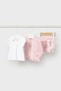 Комплект 'Lovely Pets' з блузи, шортів та светра Mayoral