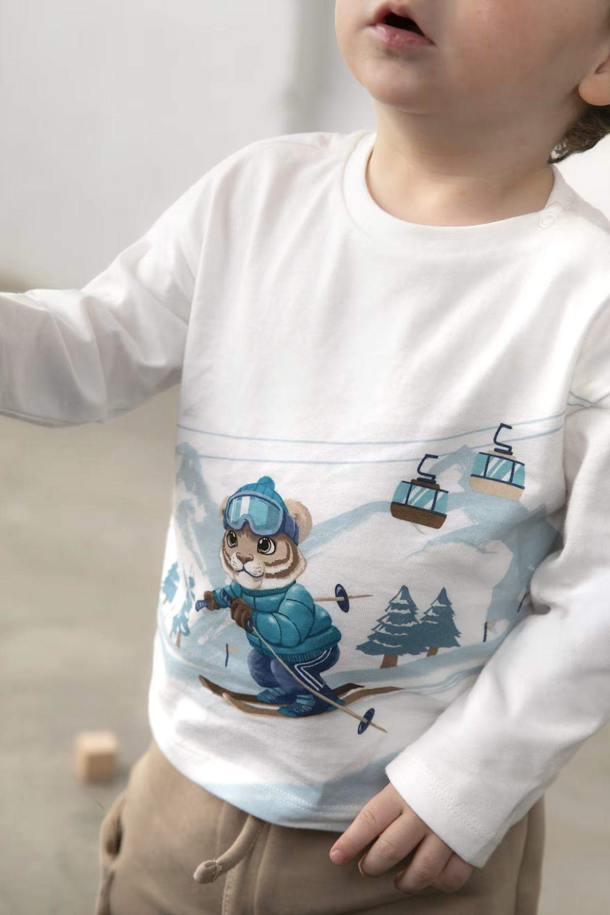 Футболка 'Winter Safari' з малюнком